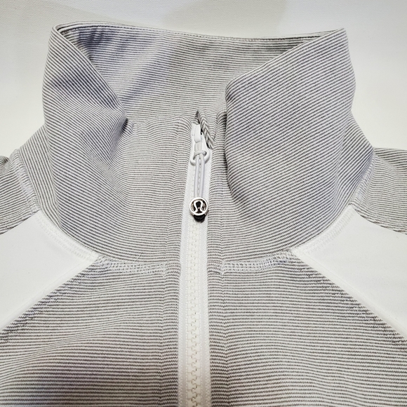 Lululemon Zip Up Jacket - Picture 6 of 7